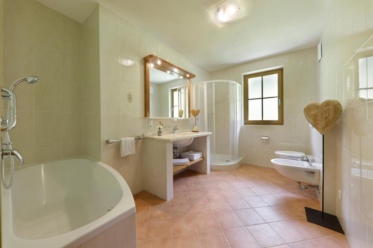 Nestlhof Apartment ราชีเนส ภายนอก รูปภาพ